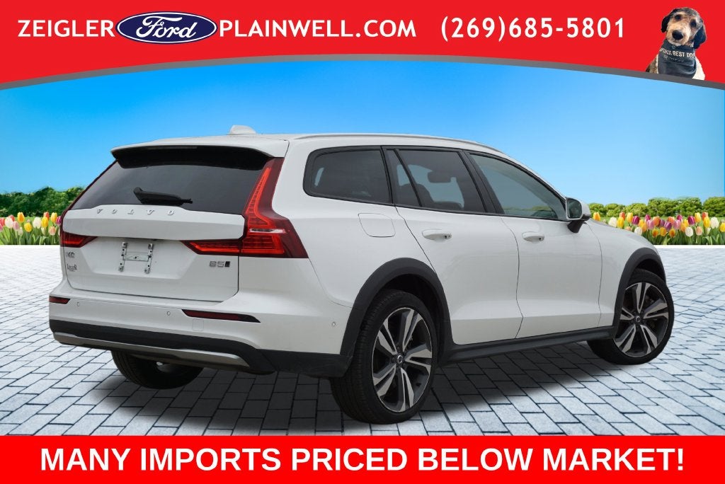 2025 Volvo V60 Cross Country B5 Plus AWD Leather Power Moonroof Rear Camera