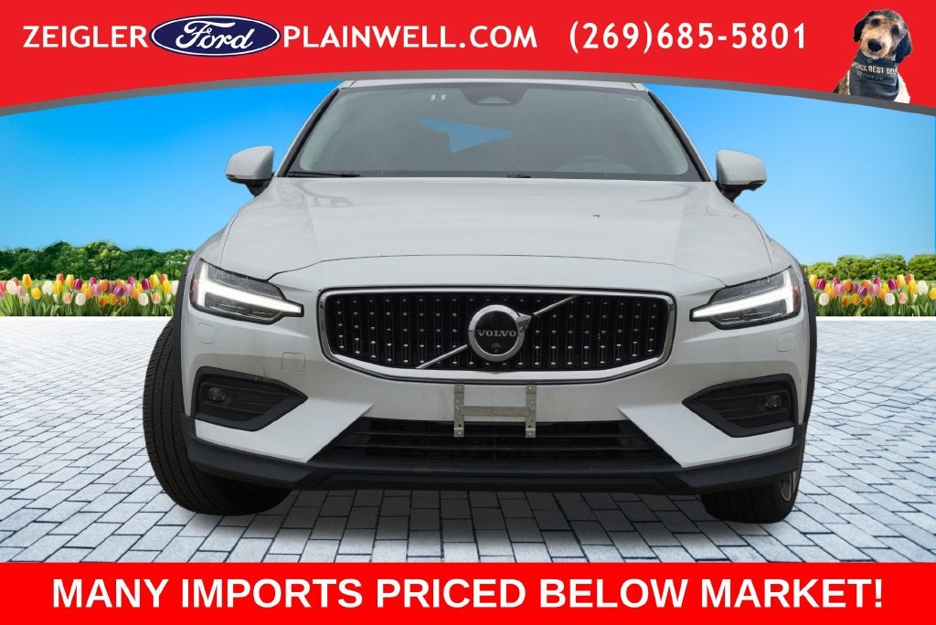 2025 Volvo V60 Cross Country B5 Plus AWD Leather Power Moonroof Rear Camera