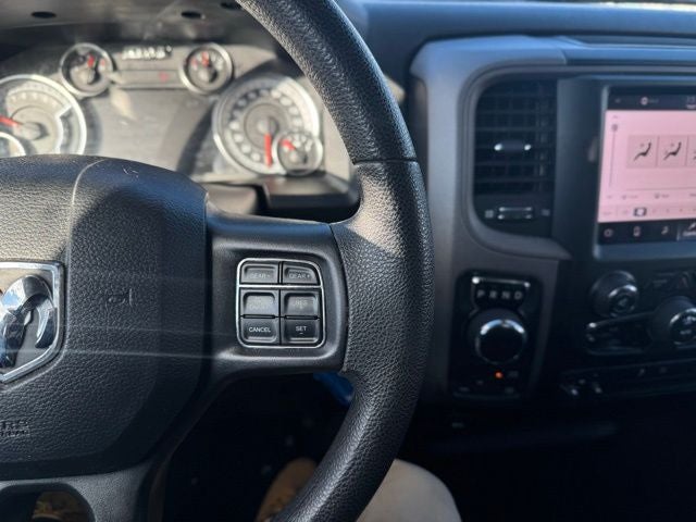 2022 RAM 1500 Classic Tradesman Crew Cab 4x4 5'7' Box