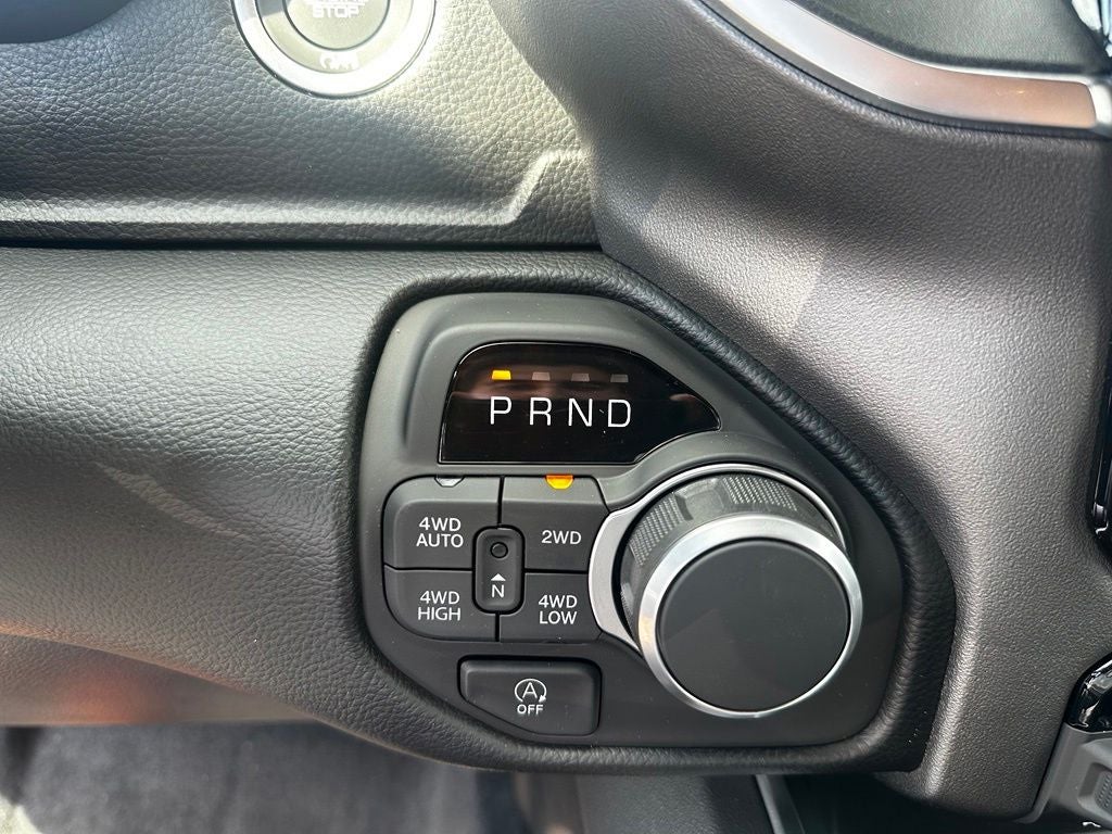 2026 RAM 1500 RAM 1500 BIG HORN QUAD CAB 4X4 6'4' BOX