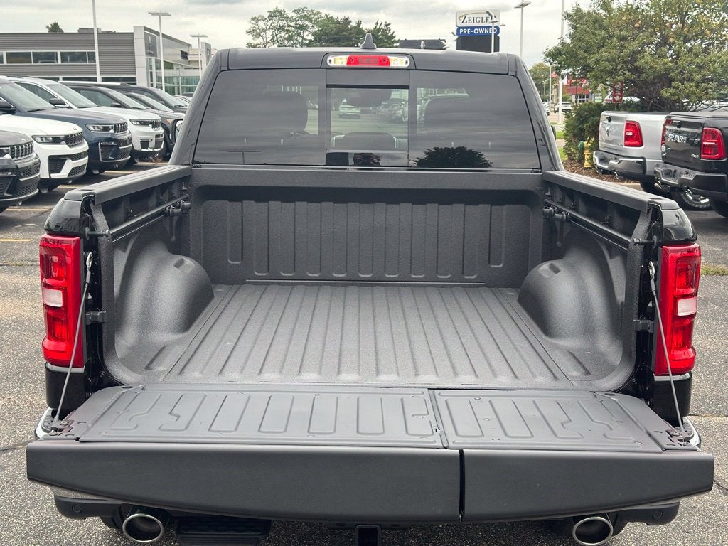 2027 RAM 1500 Big Horn/Lone Star
