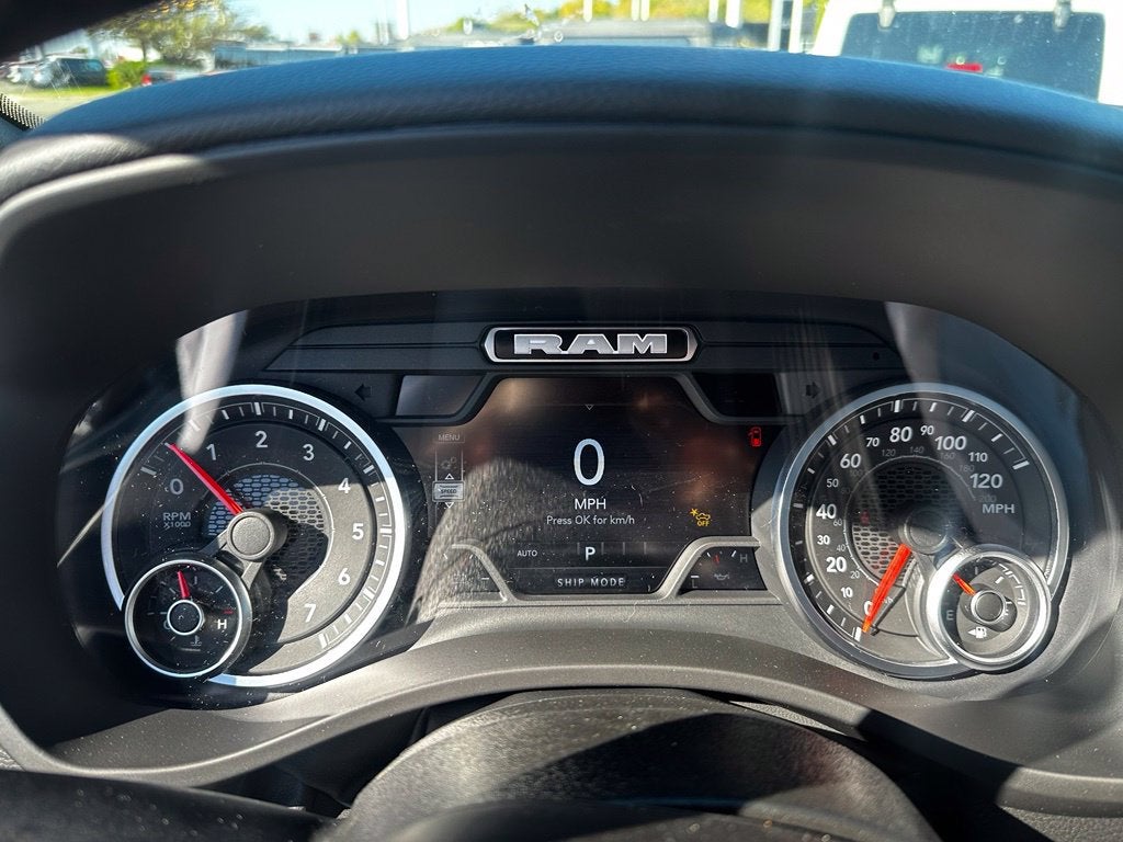 2027 RAM 1500 Big Horn/Lone Star