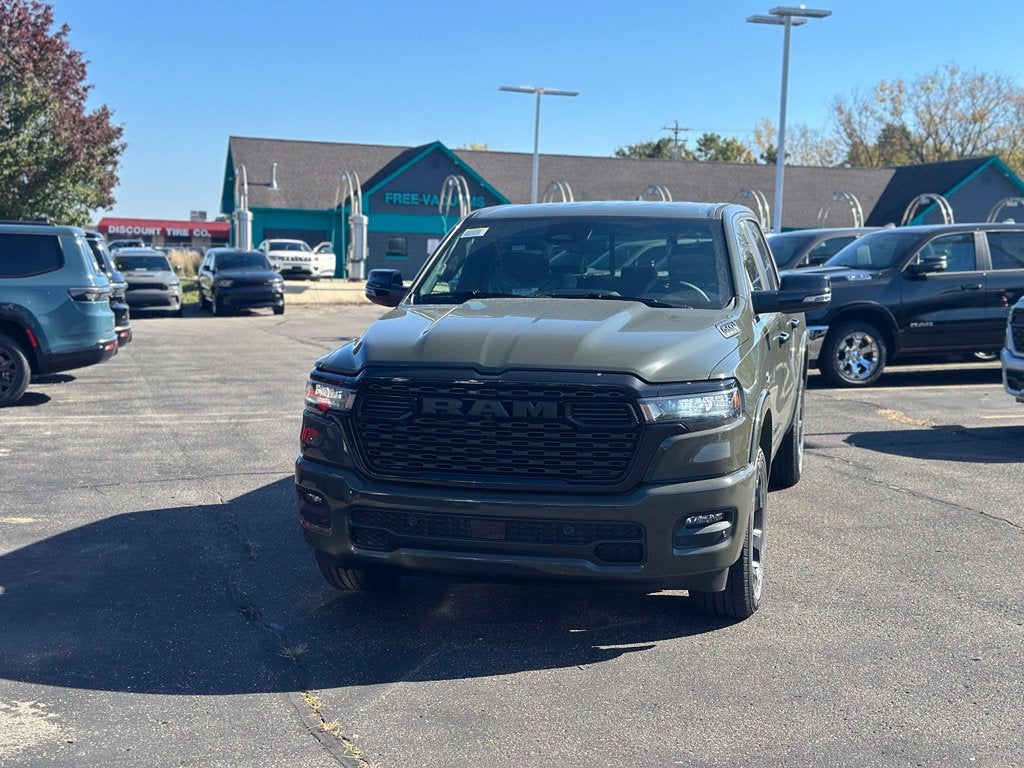 2027 RAM 1500 Big Horn/Lone Star
