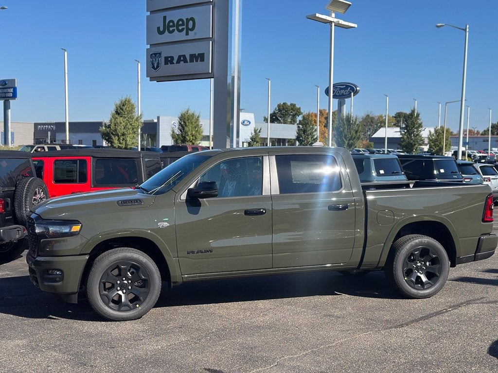 2027 RAM 1500 Big Horn/Lone Star