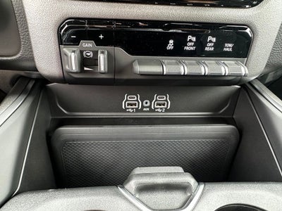 2027 RAM 1500 Big Horn/Lone Star