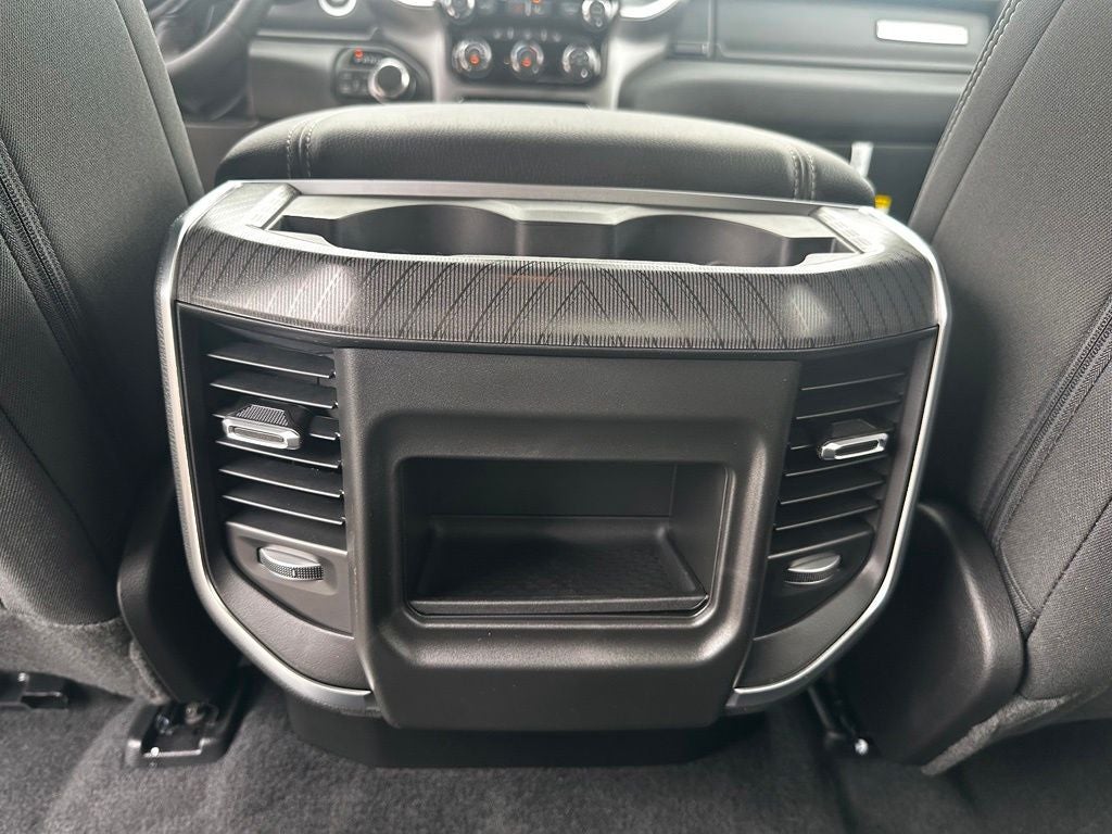 2027 RAM 1500 Big Horn/Lone Star
