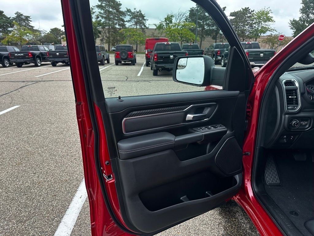 2027 RAM 1500 Big Horn/Lone Star