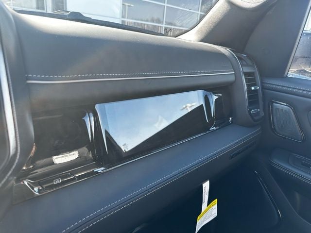 2026 RAM 1500 RAM 1500 LIMITED CREW CAB 4X4 5'7' BOX