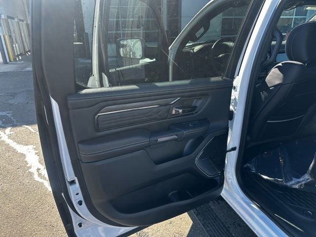 2026 RAM 1500 RAM 1500 LIMITED CREW CAB 4X4 5'7' BOX