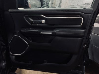 2022 RAM 1500 Laramie Crew Cab 4x4 5'7' Box