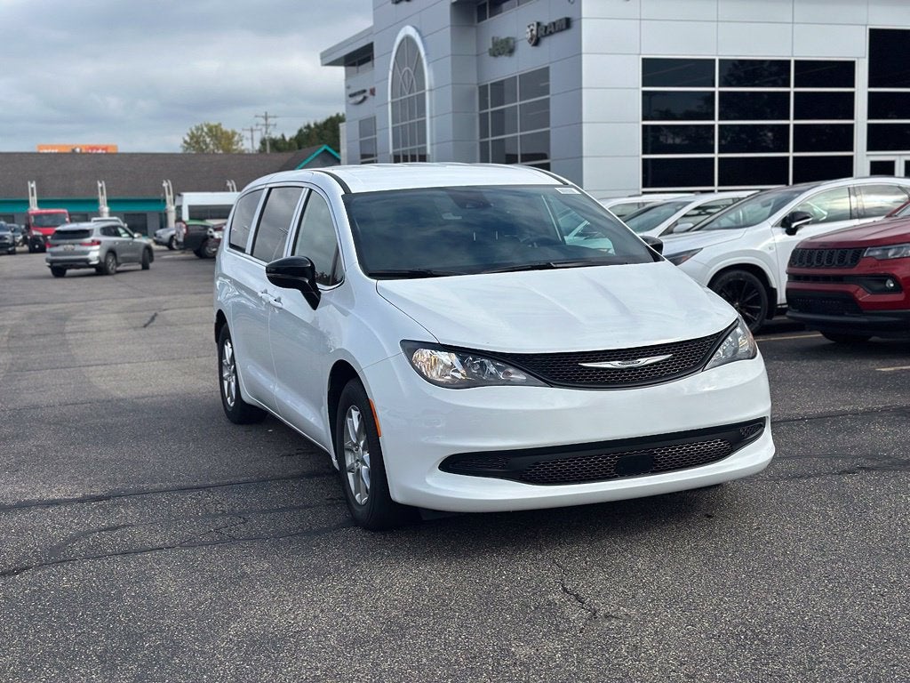 2027 Chrysler Pacifica LX