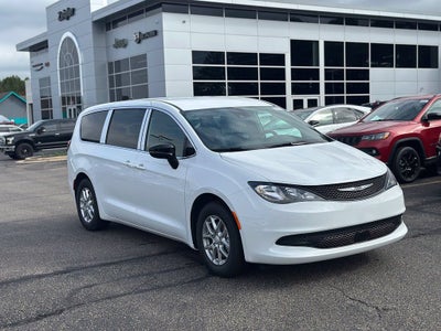 2027 Chrysler Pacifica LX