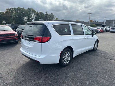 2027 Chrysler Pacifica LX