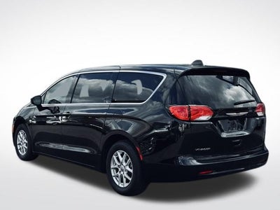 2024 Chrysler Voyager LX