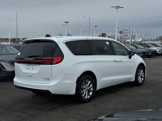 2026 Chrysler Pacifica PACIFICA LIMITED AWD
