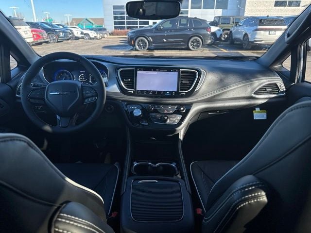 2026 Chrysler Pacifica PACIFICA LIMITED AWD