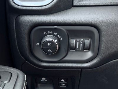 2026 RAM 1500 RAM 1500 LARAMIE CREW CAB 4X4 5'7' BOX