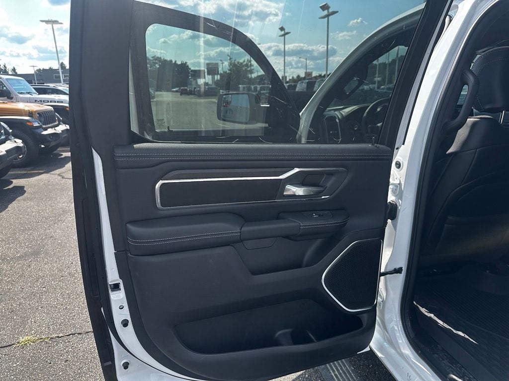 2026 RAM 1500 RAM 1500 LARAMIE CREW CAB 4X4 5'7' BOX