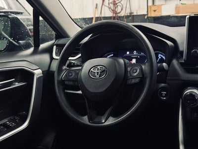 2023 Toyota RAV4 Hybrid XLE