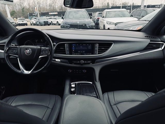 2023 Buick Enclave Essence AWD