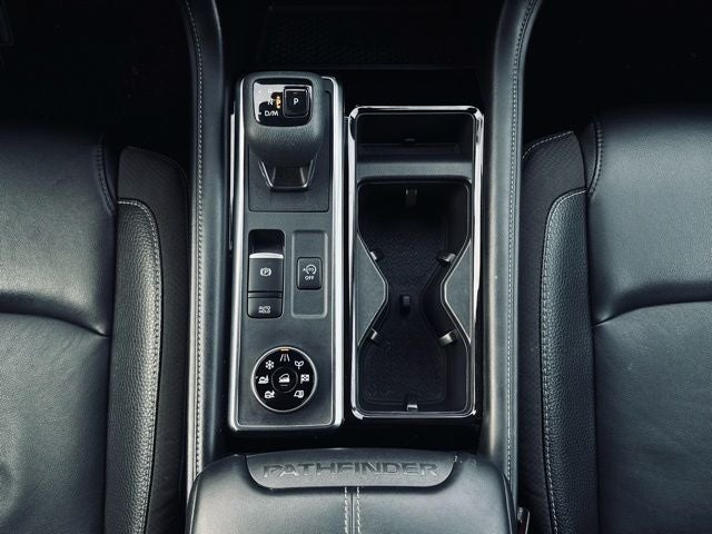 2023 Nissan Pathfinder SL 4WD