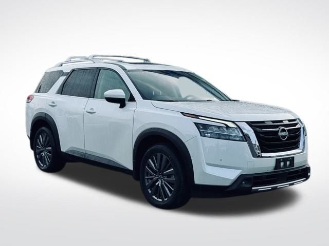 2023 Nissan Pathfinder SL 4WD