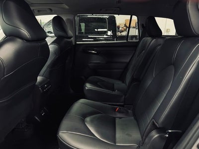 2025 Toyota Highlander Base