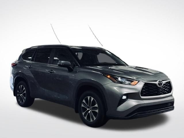 2025 Toyota Highlander Base