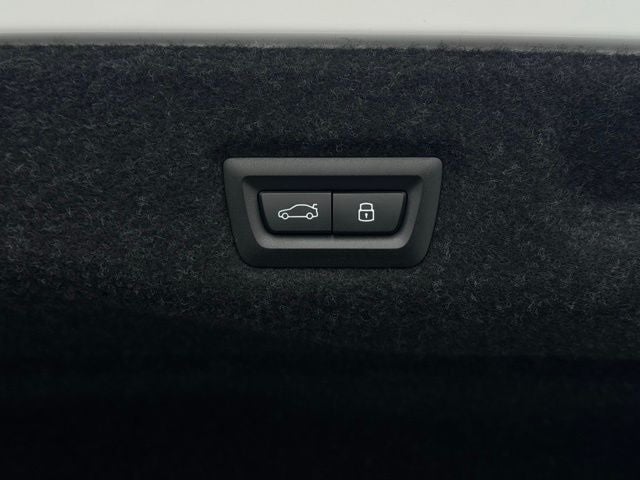 2026 BMW 5 Series xDrive