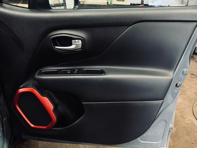 2016 Jeep Renegade Trailhawk