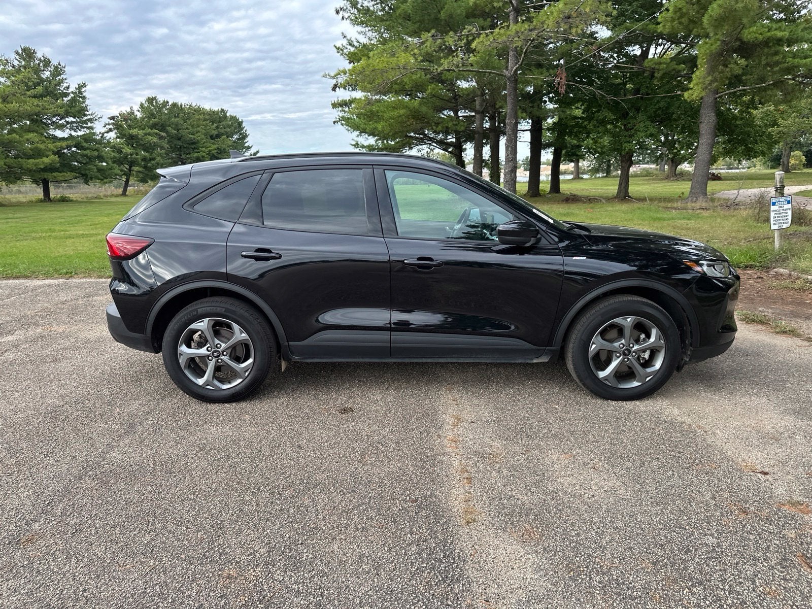 2025 Ford Escape ST-Line Select