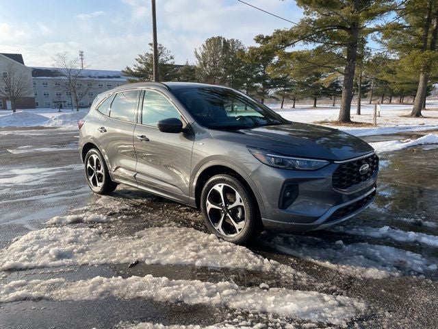 2025 Ford Escape Hybrid ST-Line Elite