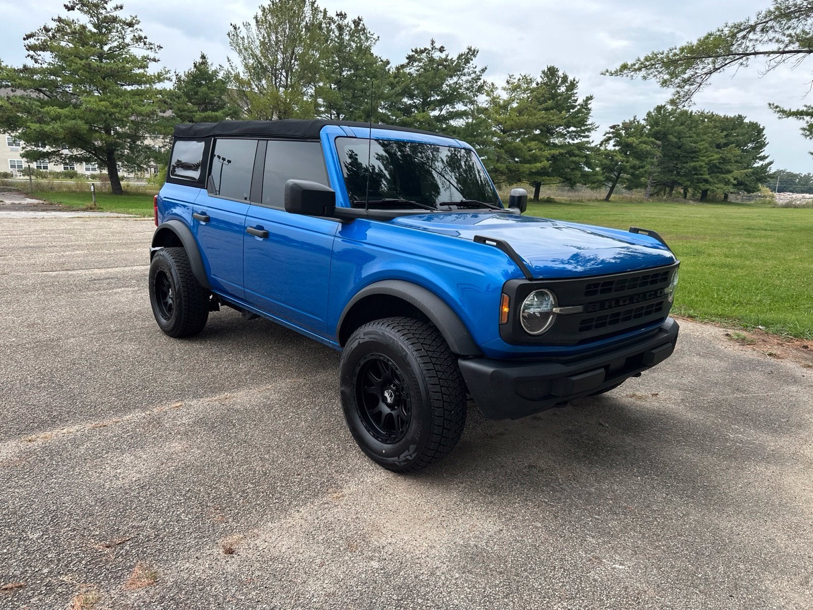 2023 Ford Bronco Base