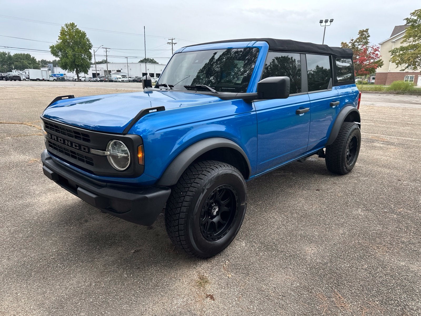 2023 Ford Bronco Base