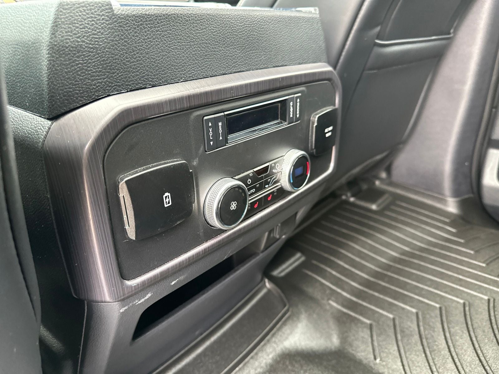 2024 Ford Expedition Max Platinum