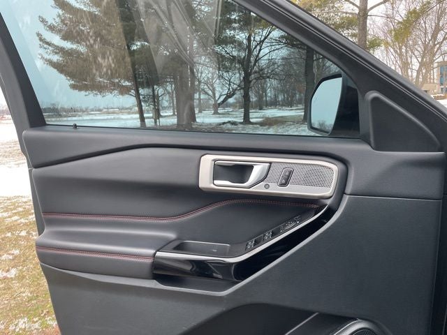 2024 Ford Explorer ST-Line