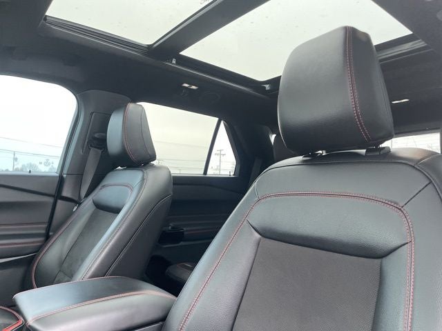 2024 Ford Explorer ST-Line