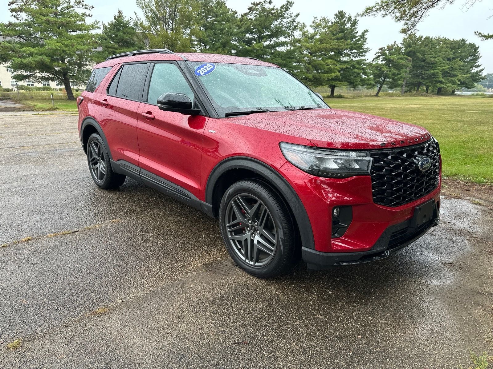 2025 Ford Explorer ST-Line