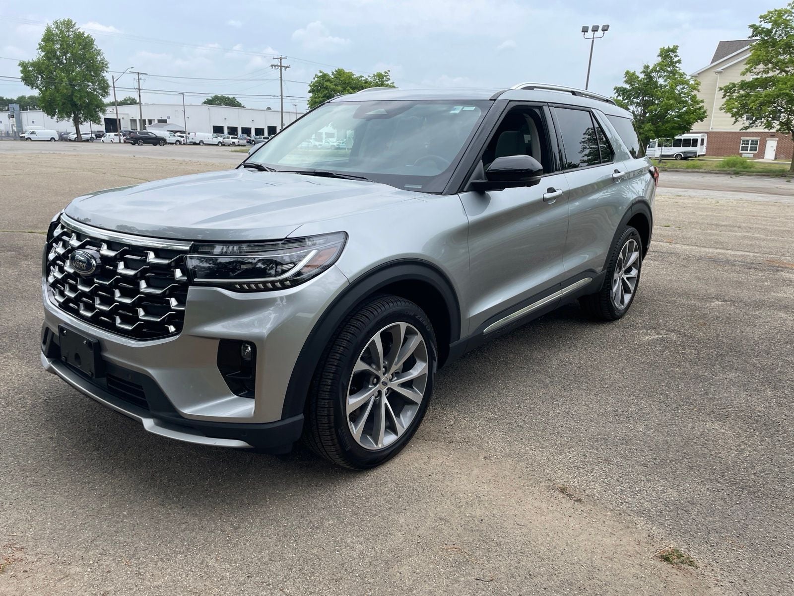 2025 Ford Explorer Platinum