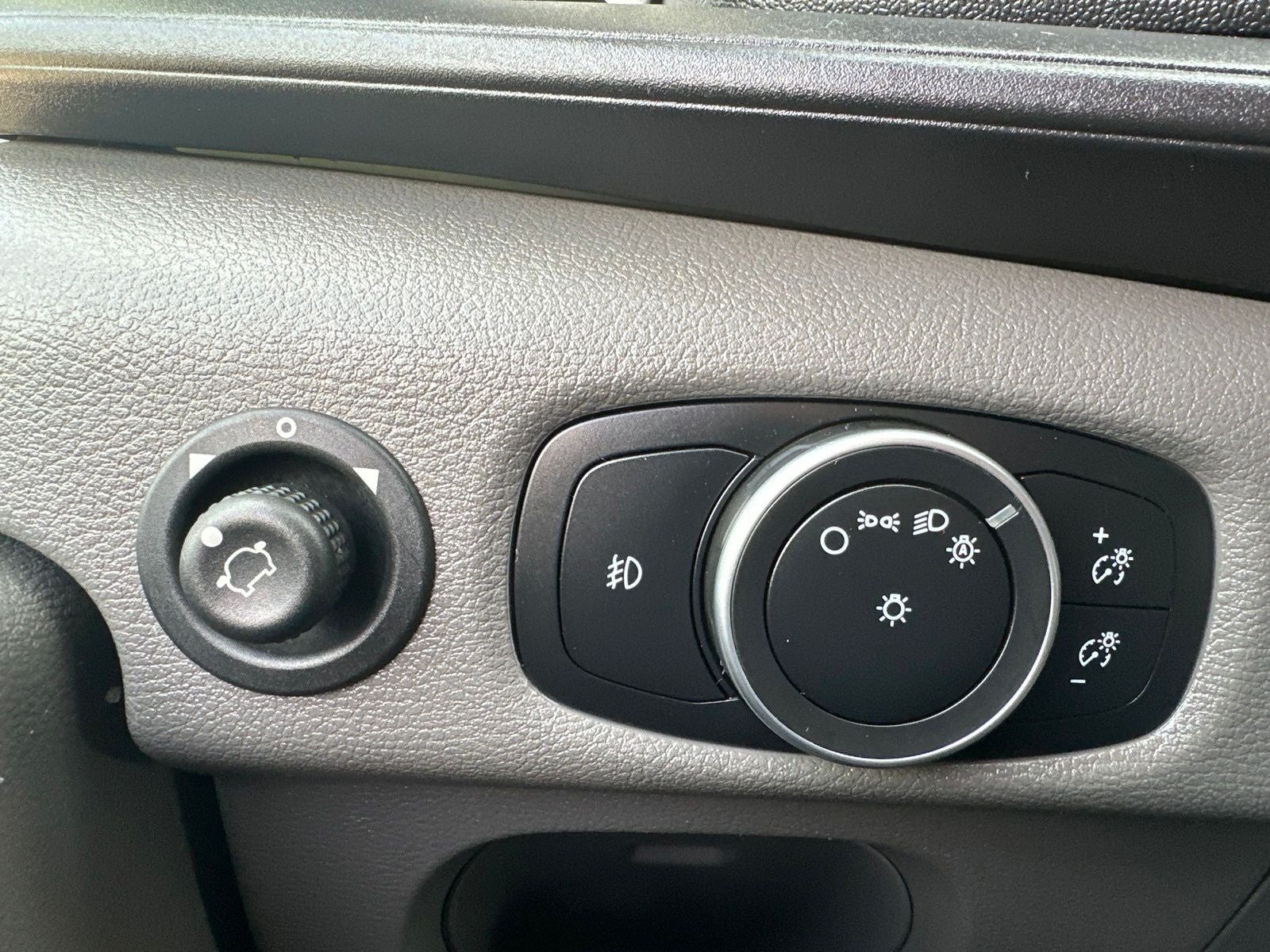 2020 Ford Transit-250 Base