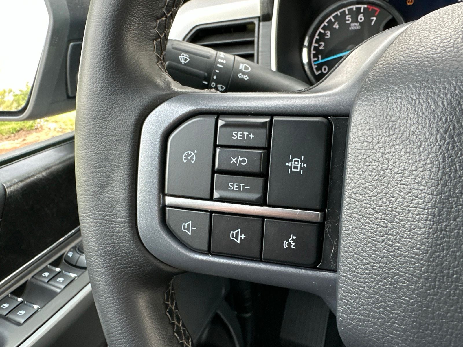 2023 Ford F-150 XLT Heritage Edition