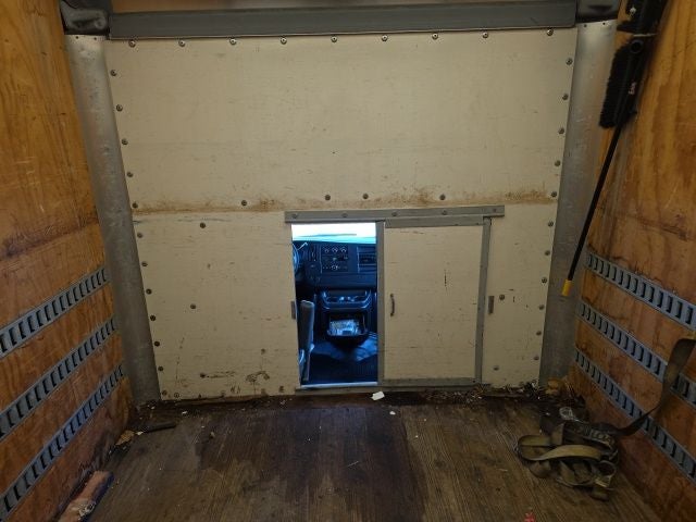 2009 Chevrolet Express 3500 Work Van Cutaway