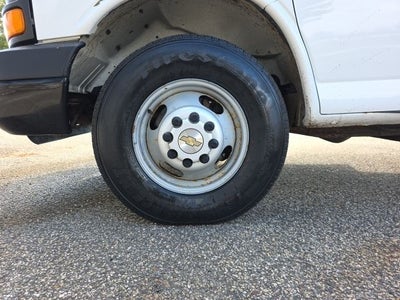 2009 Chevrolet Express 3500 Work Van Cutaway