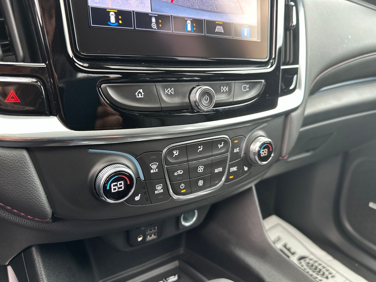 2023 Chevrolet Traverse RS