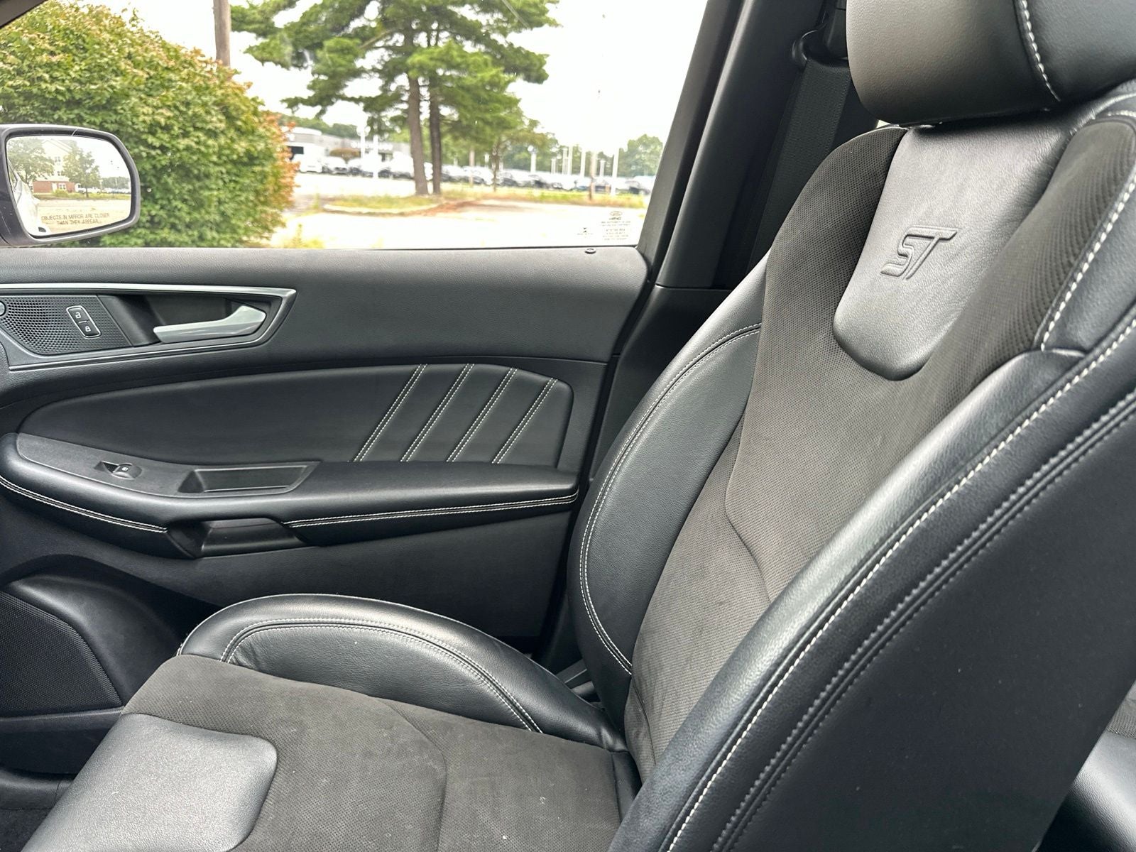 2022 Ford Edge ST