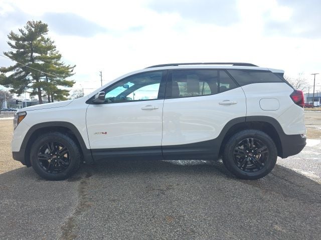 2024 GMC Terrain AT4
