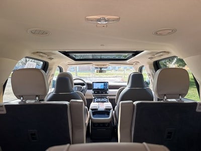 2022 Lincoln Navigator L Reserve