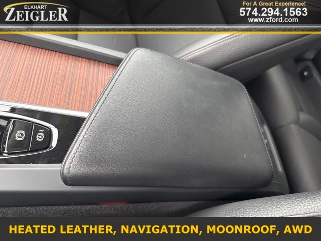 2024 Volvo XC60 B5 Plus Dark Theme