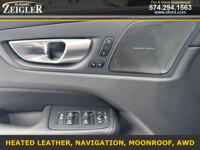 2024 Volvo XC60 B5 Plus Dark Theme