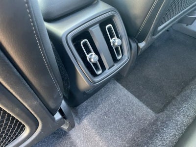 2025 Volvo XC40 B5 Core